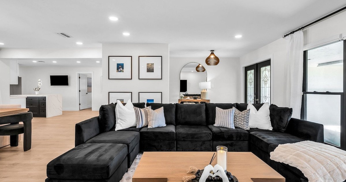 LUXE Lake Oasis I Dock, Pool & Designer Interiors gallery image 4