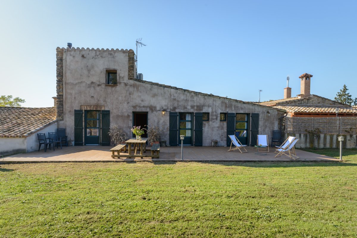 Can muní casa rural para 17 personas en empordà