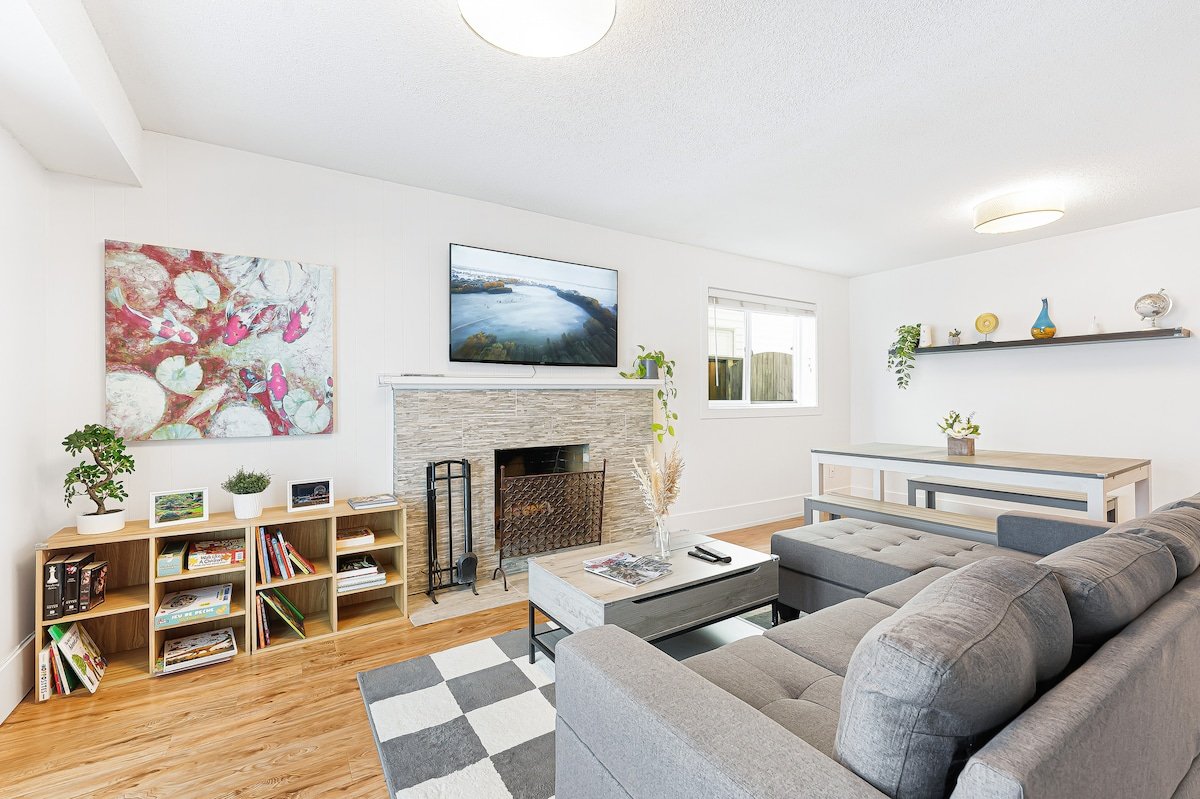 Mountain View, King Bed, & Minutes from Downtown gallery image 5