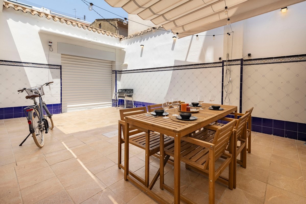 Apartamento al lado del mar y con patio privado gallery image 5