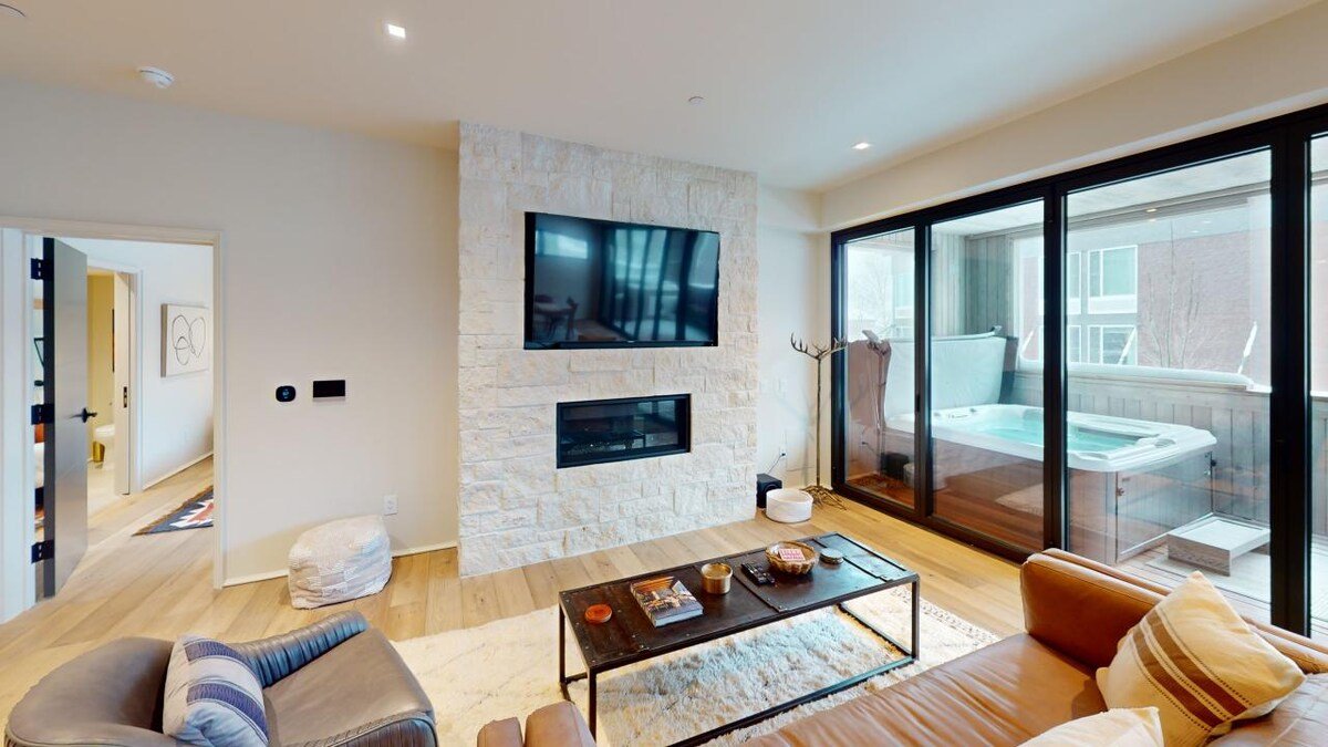 Snowy Sanctuary | Walk to Town + Hot Tub gallery image 3