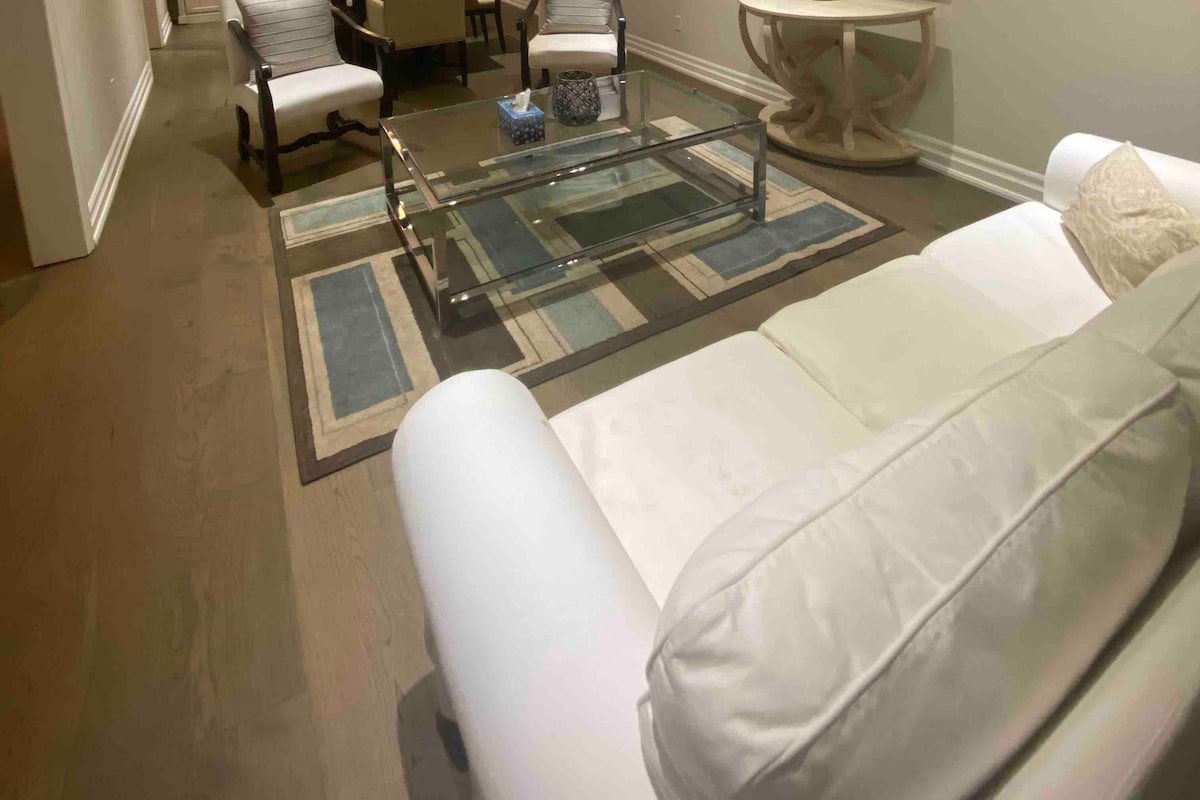 Stunning home located in the heart of Ledbury Park gallery image 5