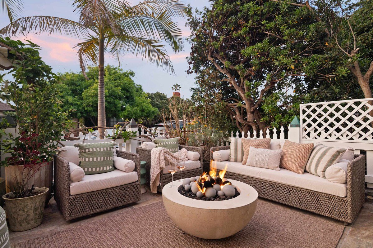 Nantucket-Style Home, Ocean Views + Rooftop Deck gallery image 4