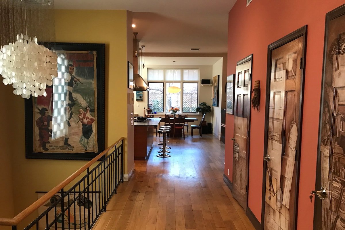 3 bedroom with chef’s kitchen/private back patio gallery image 2