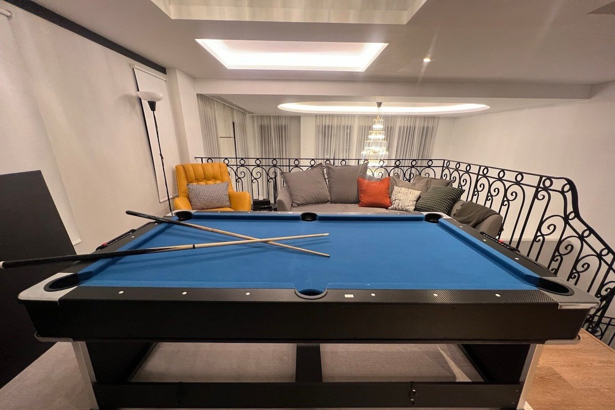 Luxury Pool Villa 4+2BR 12PAX with Lift in Ekkamai gallery image 5