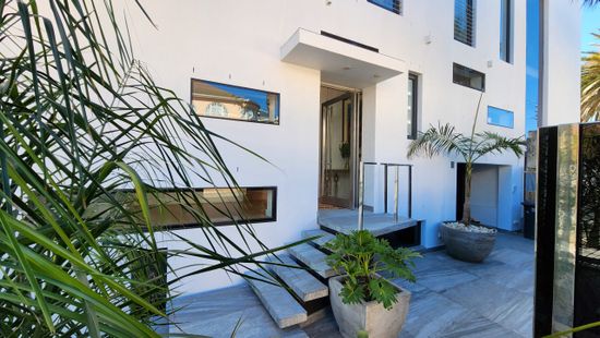 Sapphire Lower Photo 2