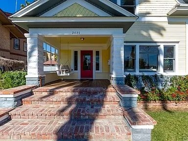 1 block from the beach spacious vacation home gallery image 2