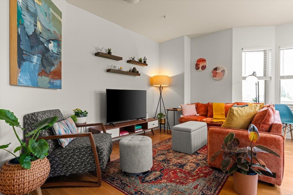 Chic 2BR • King Beds • Huge Patio • 95 Walk Score! gallery image 3