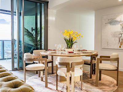 Luxury Riverview 3 Bed Apt w/carpark