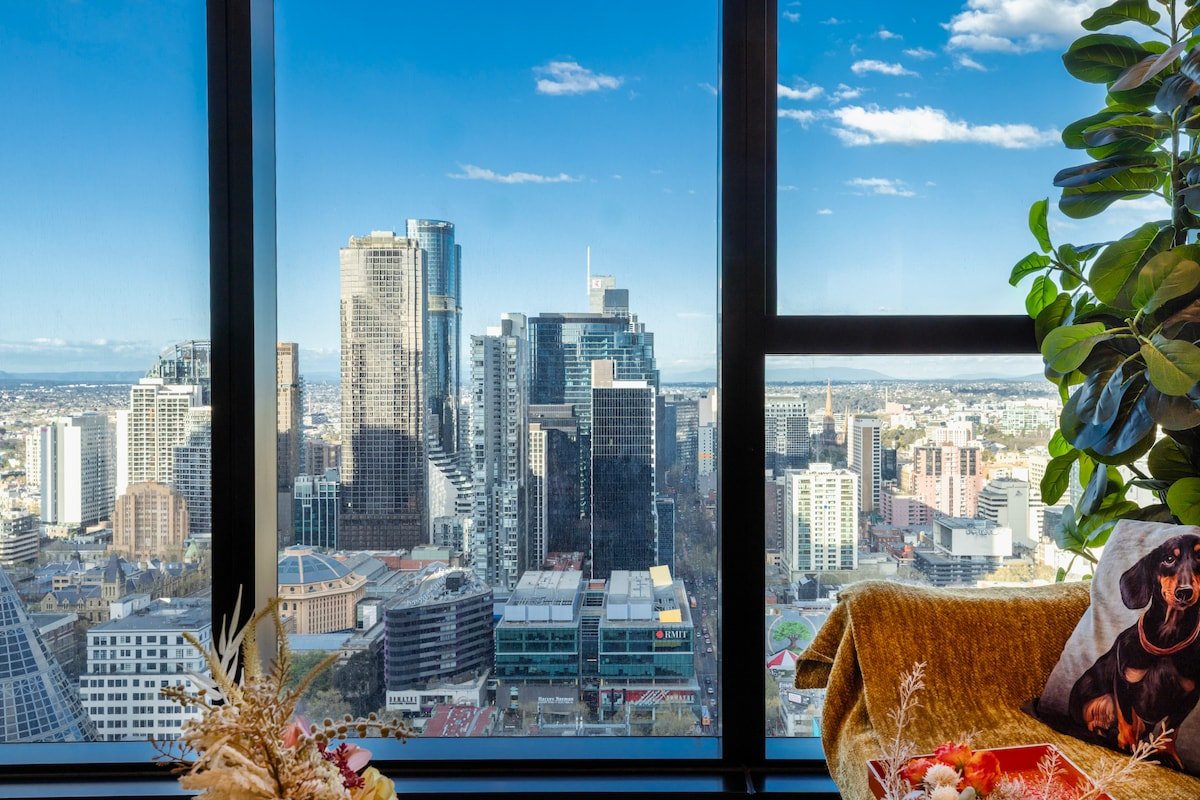 Best CBD 3 Queen beds 1sofa bed gallery image 5