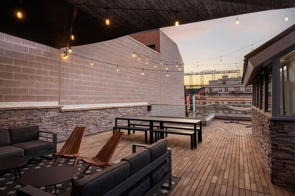 Large Loft w/ Rooftop Deck – Coors Field Adjacent gallery image 3