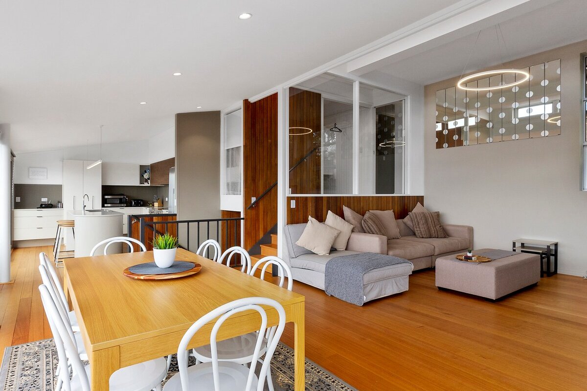 Spectacular Views – 5 Bedroom – Free Parking gallery image 3