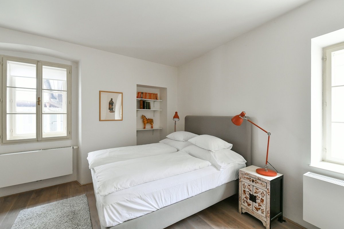 Baroque Residence at Charles Bridge gallery image 4