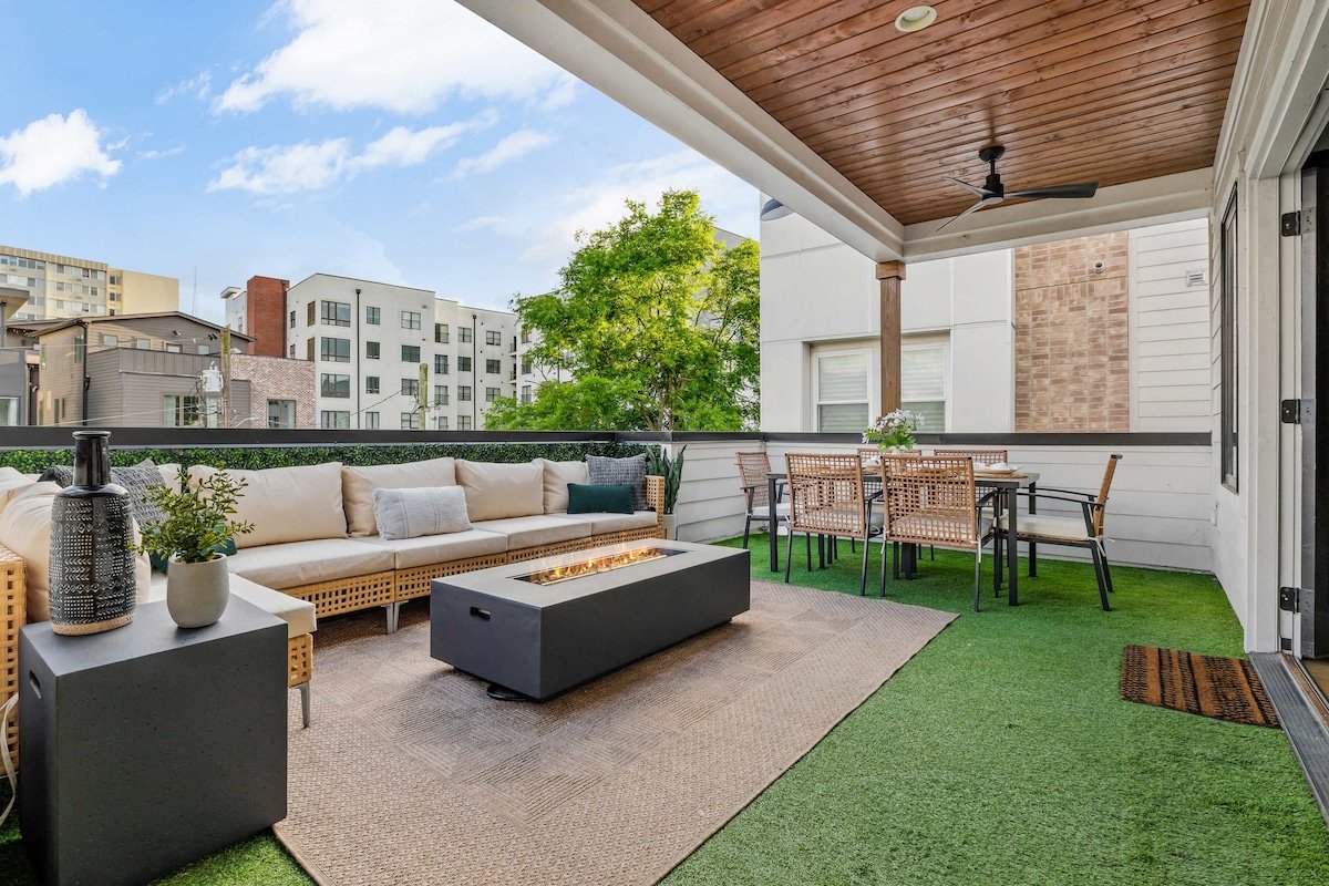 The Waylon • Rooftop Sauna + Bonus Room gallery image 5