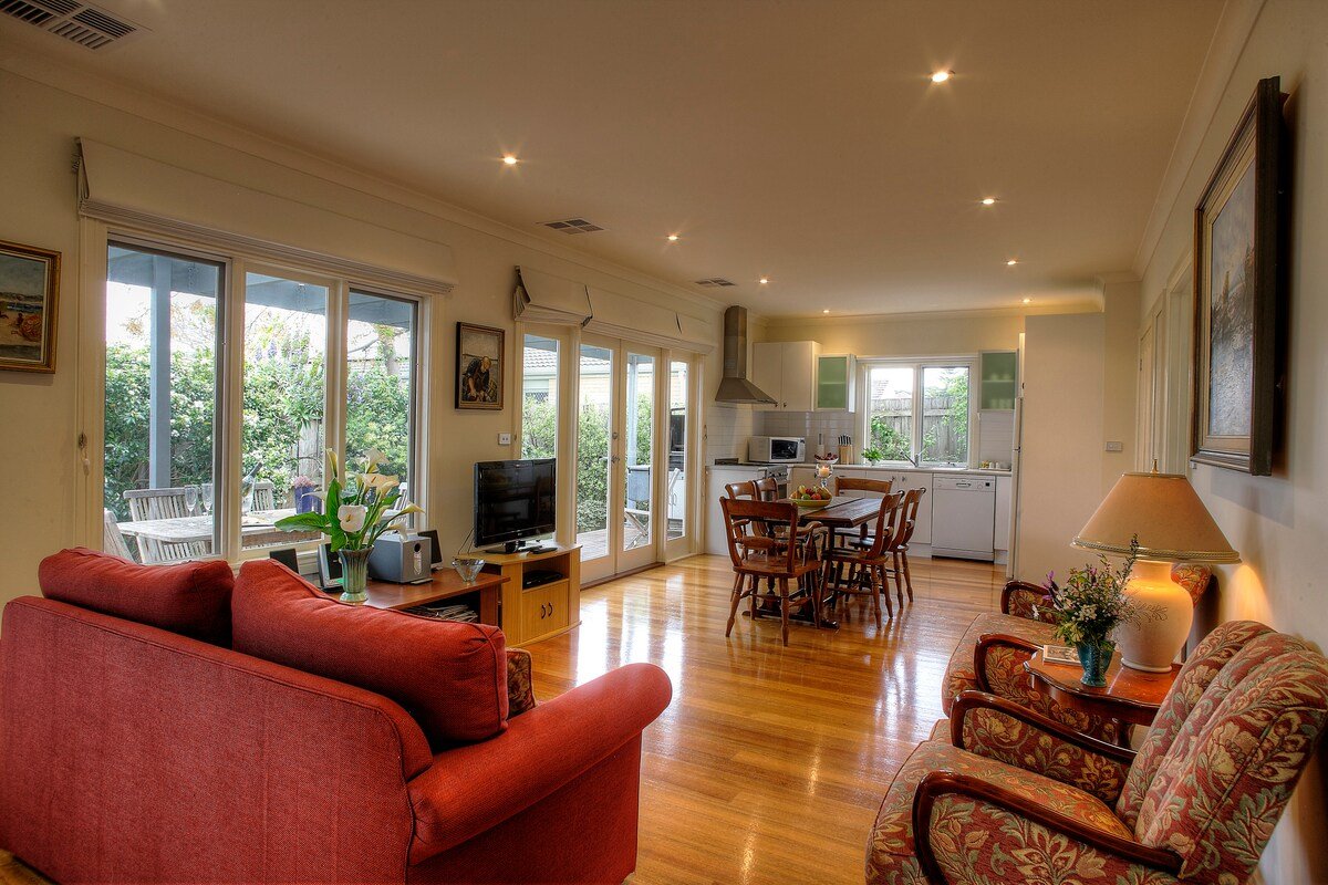 Ruby cottage It’s all here enjoy! gallery image 5