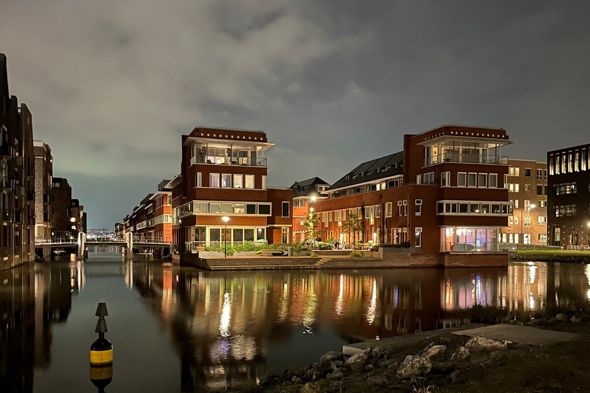Luxurious family canal house in centre of A-Dam gallery image 3