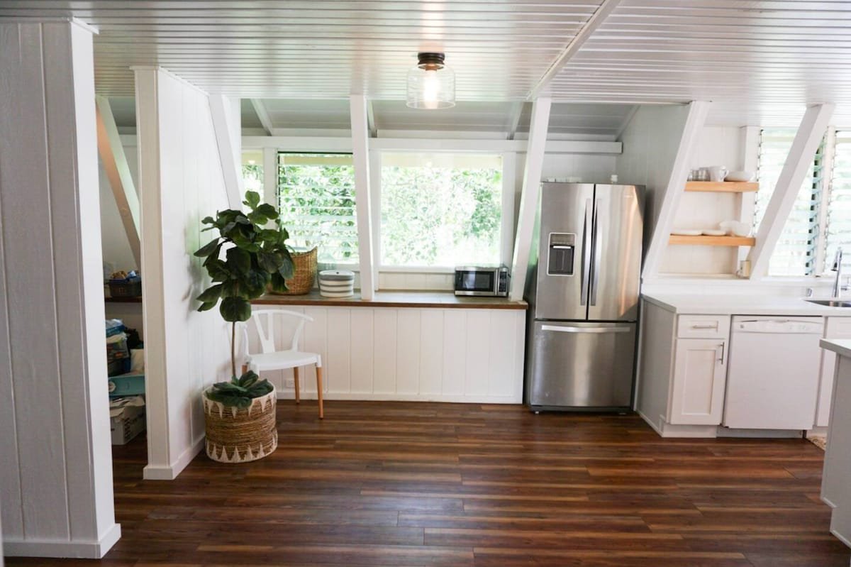 Beach Bungalow – 50 yards to beach – secluded gallery image 5