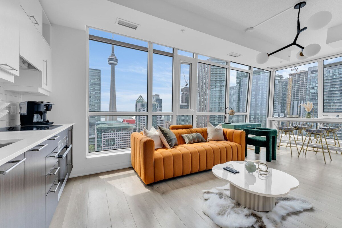 Designer 2BR & Study with spectacular city views gallery image 5