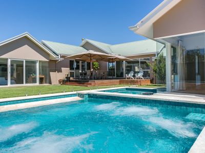 *Royadie Resort*- Pool, Spa, Tennis, 500m to beach