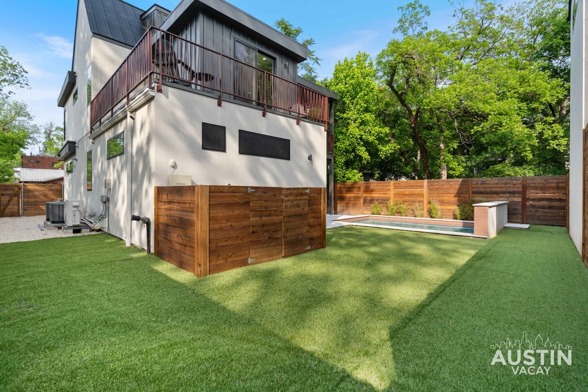 Walkable East Austin! Backyard Pool, Pet-Friendly gallery image 5