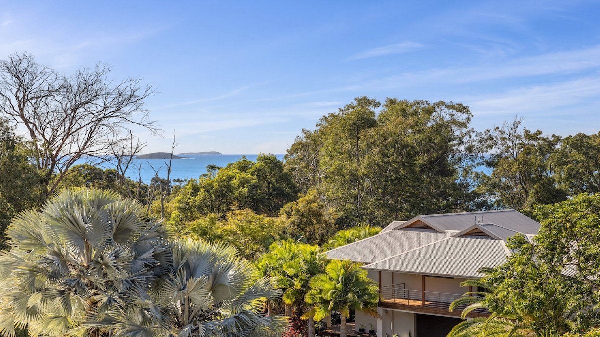 Lumière – Large Modern Family Home, Pool, Beach gallery image 5