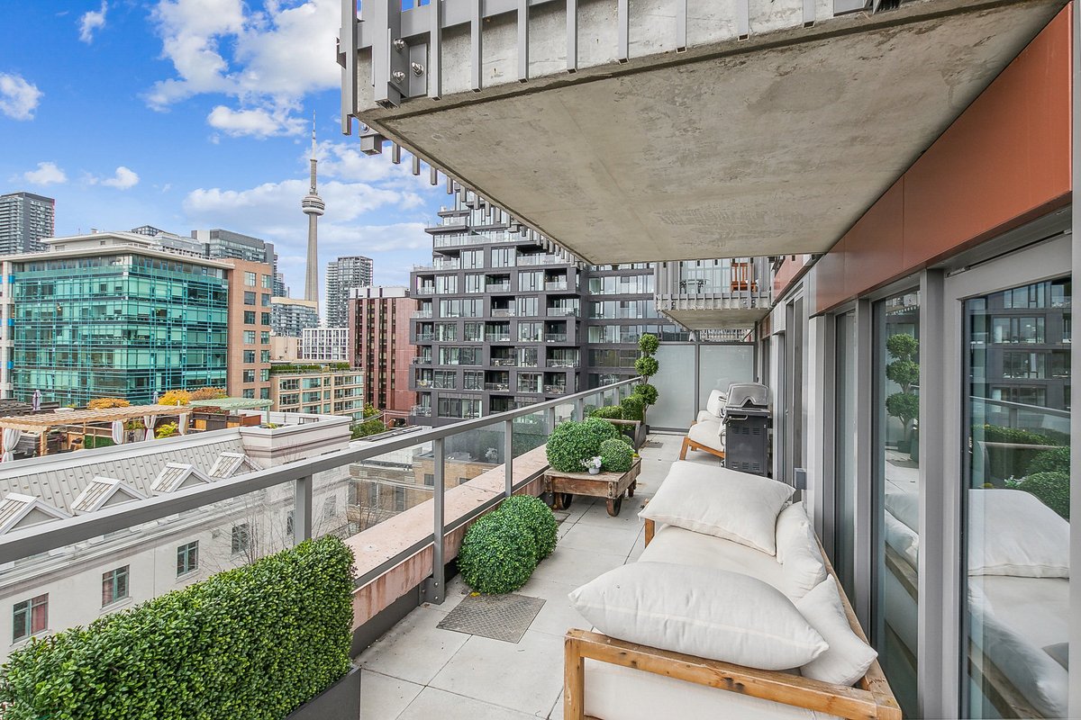 Luxury 3 Bedroom Condo Downtown Toronto