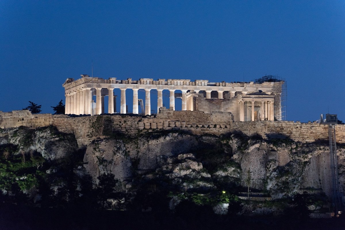 Amazing terrace of Acropolis! 10min walk to Plaka! gallery image 2