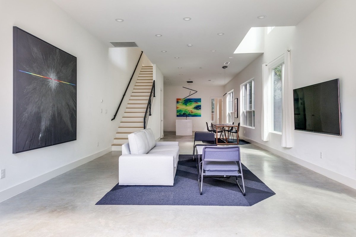 Luxury Lower Greenville Home gallery image 2