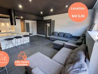 City Centre Hidden Gem Sleeps 22 By City SuperHost