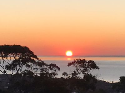 Treehouse Beach Retreat•180° Water Views•Amaz’gLoc