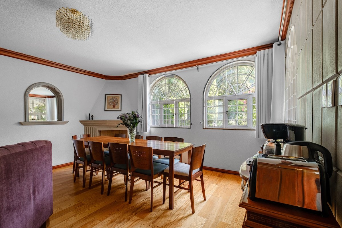 Casa Lila: Treasure 3BR House & Garden in Coyoacan gallery image 4