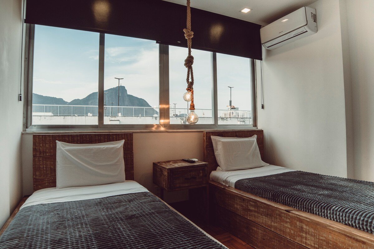 Leblon Boutique Ikonika 001 – 4 Bedrooms 8 Guests gallery image 4