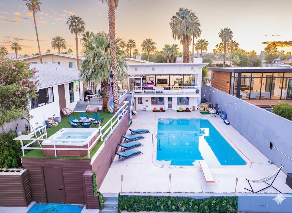 Mid Century LUX w/ Views, Pool, Spa, Gym, gameroom gallery image 3