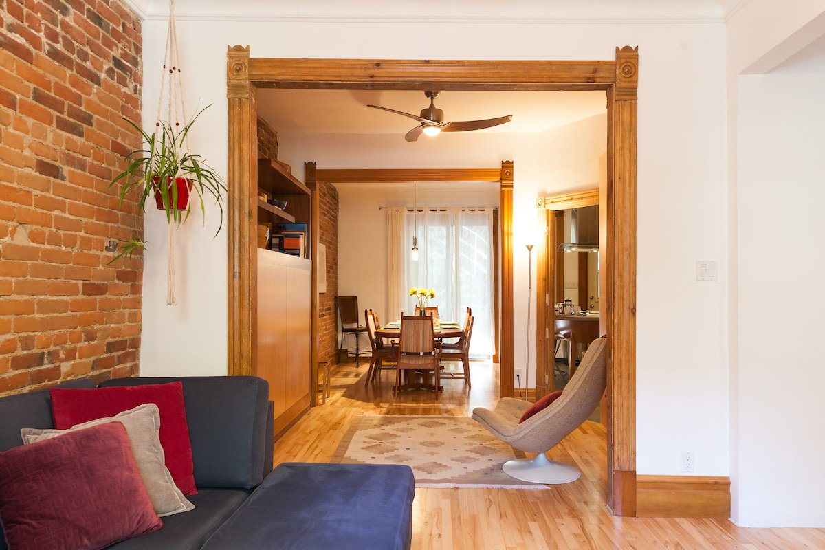 2 Floors in Superb Plateau Home gallery image 4