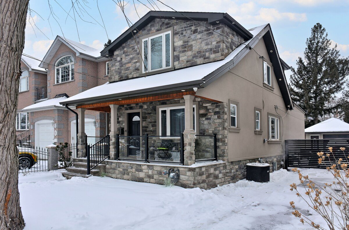 Lake Trails Toronto House gallery image 3