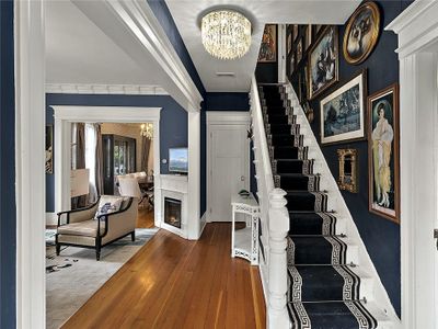 Luxury Victorian | Perfect for Families & Pets!