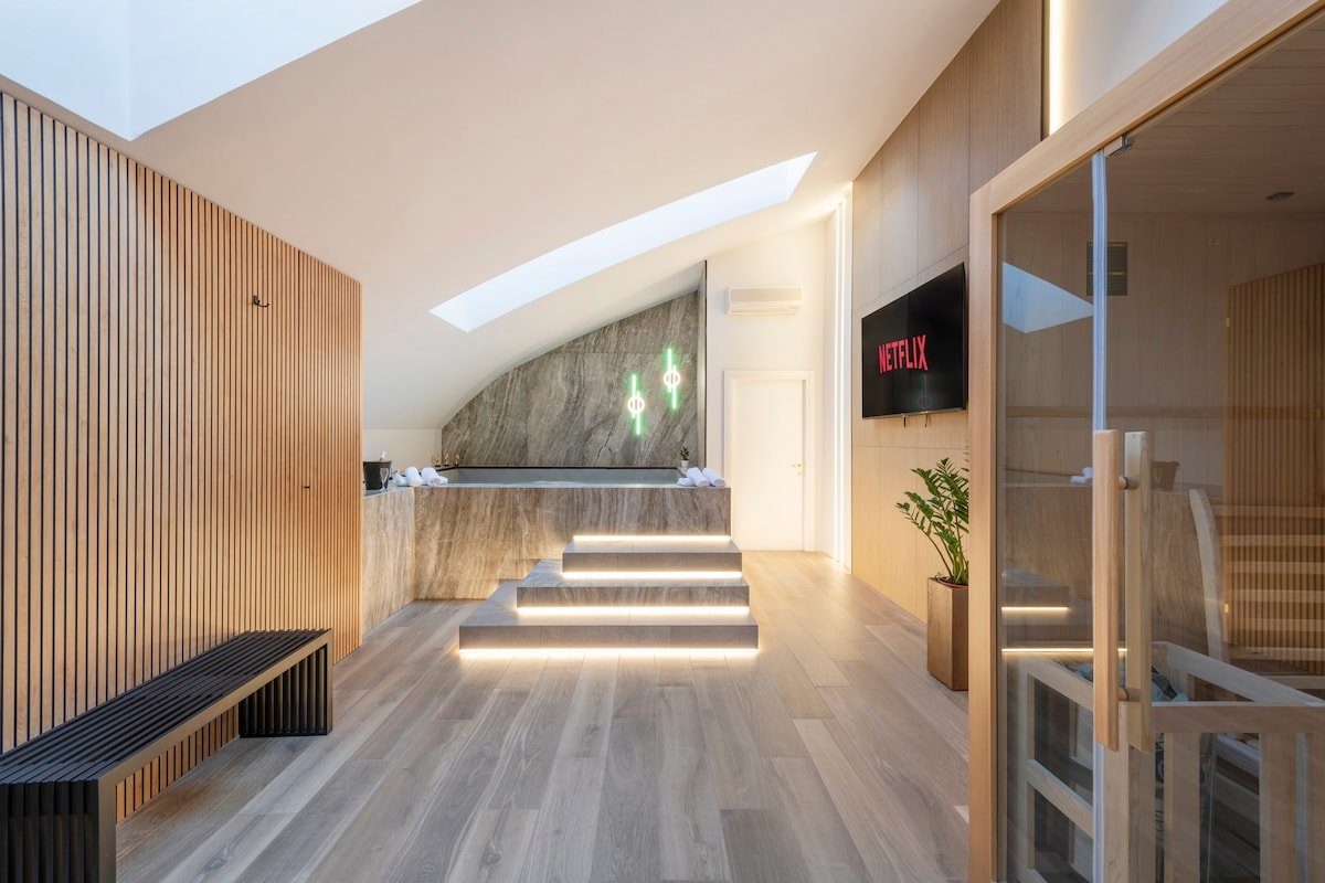 Milano Luxury Attico • Private Spa & Jacuzzi gallery image 4