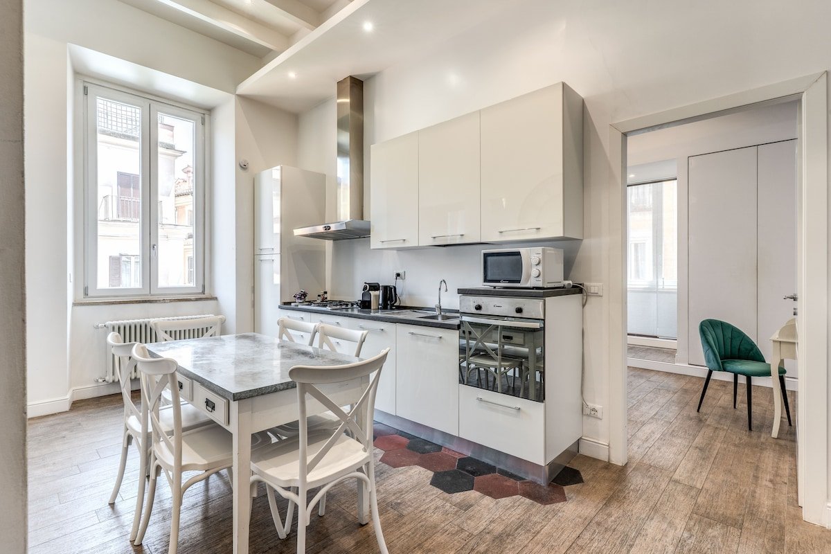 Luxury Apartment Sabina 50 mt from Trevi Fountain gallery image 5