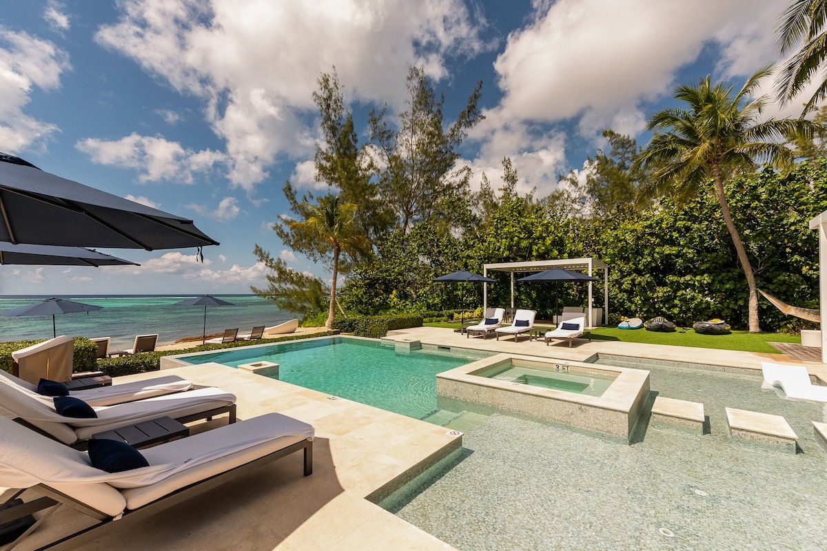 Black Urchin Residence 1 gallery image 4