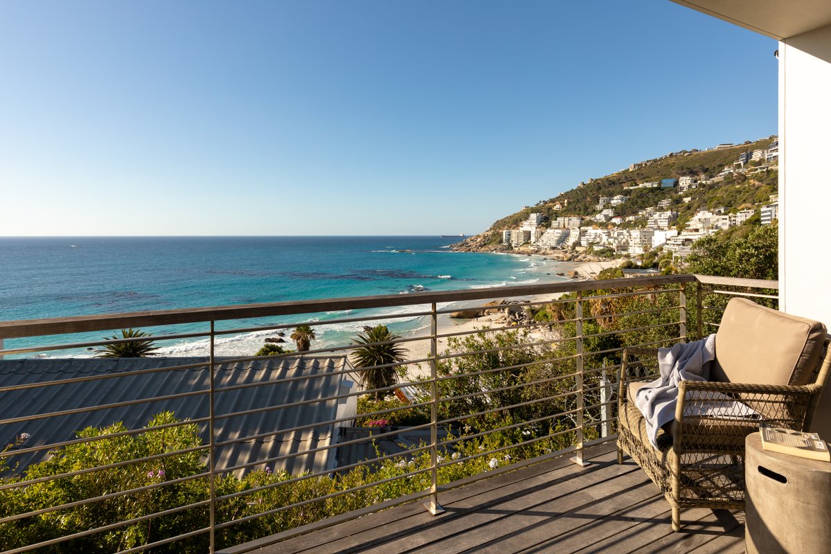Bungalow Ulusaba – Sea. Sky. Sandcastles.