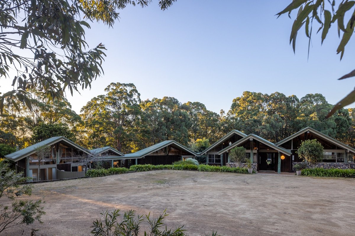 The Sanctuary-Wallis Lake-Peaceful Lakeside Acres gallery image 2