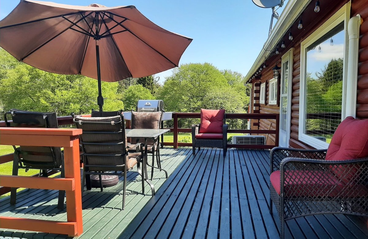 Cape Enrage Fundy Ocean Cottage & Bunkie Sleep 10 gallery image 5