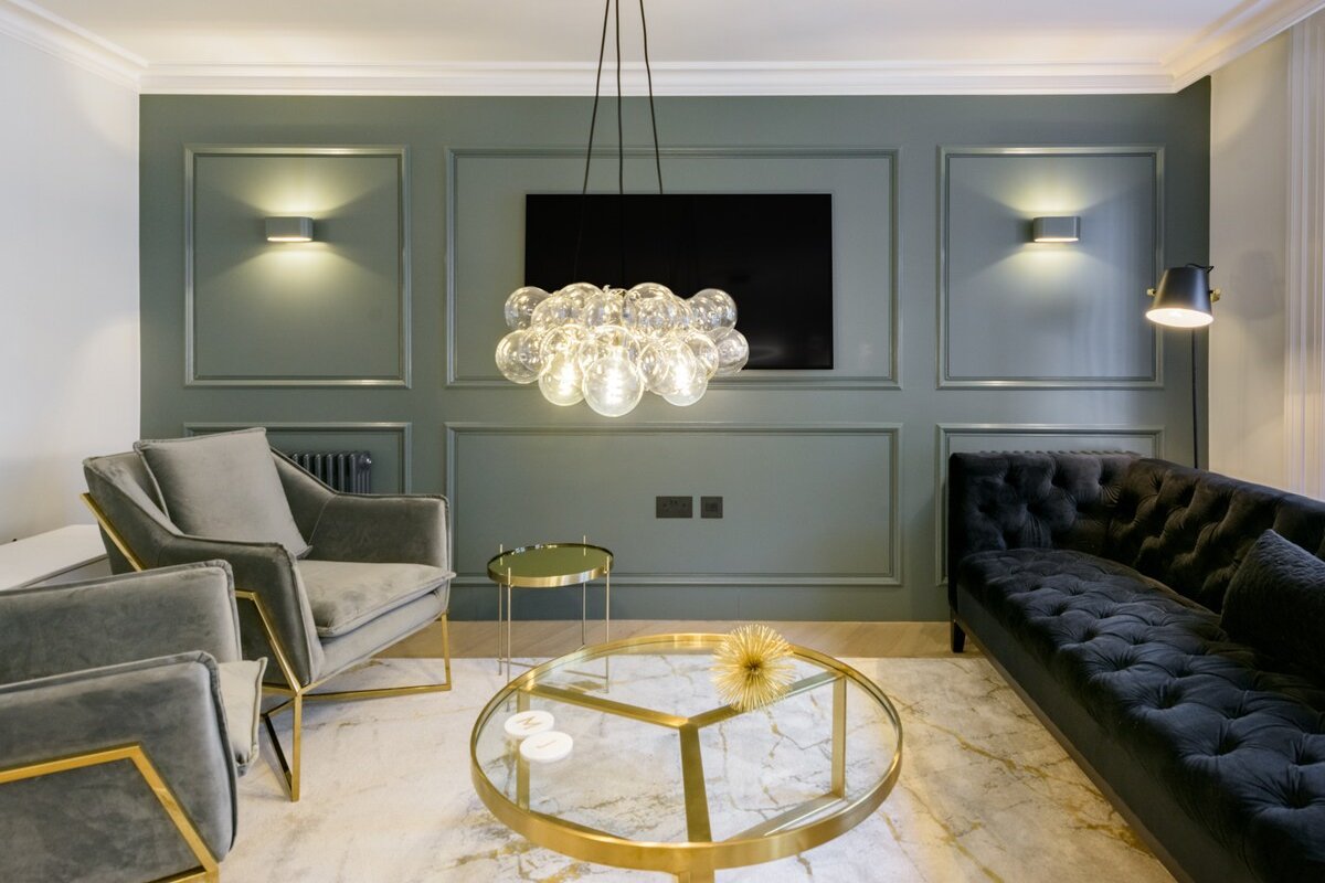 Minimalist Mayfair Abode with Elegant Panelling and Parquet gallery image 2