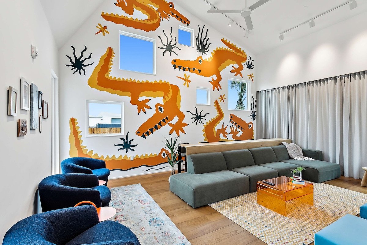 The Cocodrie | Private 12BR Hotel – Pool, Spa gallery image 5