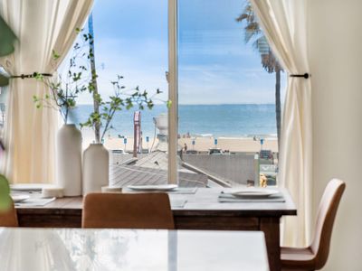 Chic Venice House | Beachfront Walk | Balcony