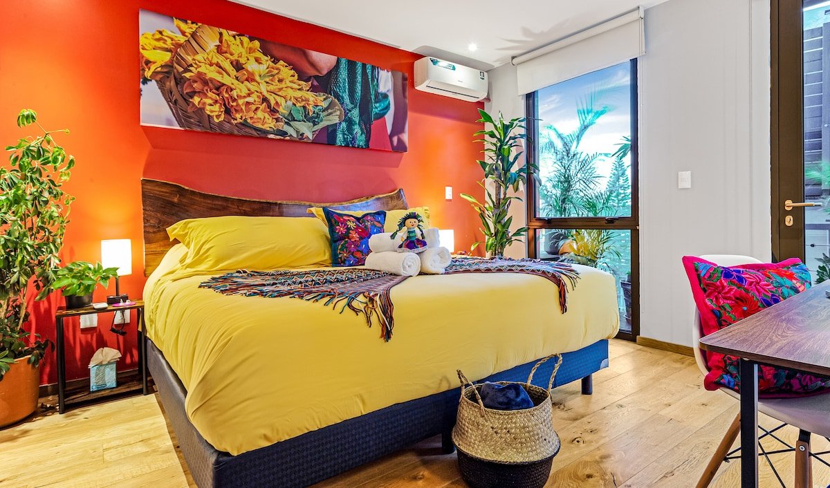 Tree-Lined Condesa Skyline 3 BR Charm with AC gallery image 5