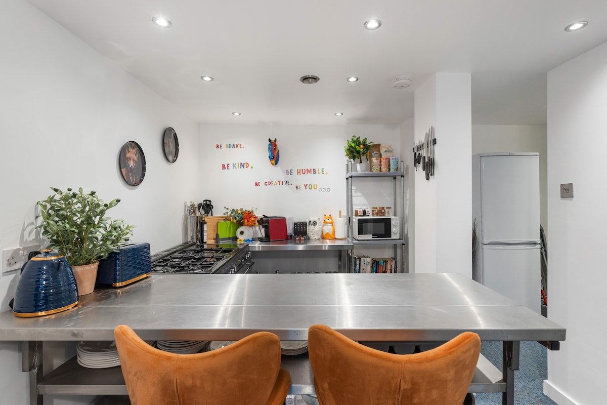 Westminster Entire Classic Massionette gallery image 3