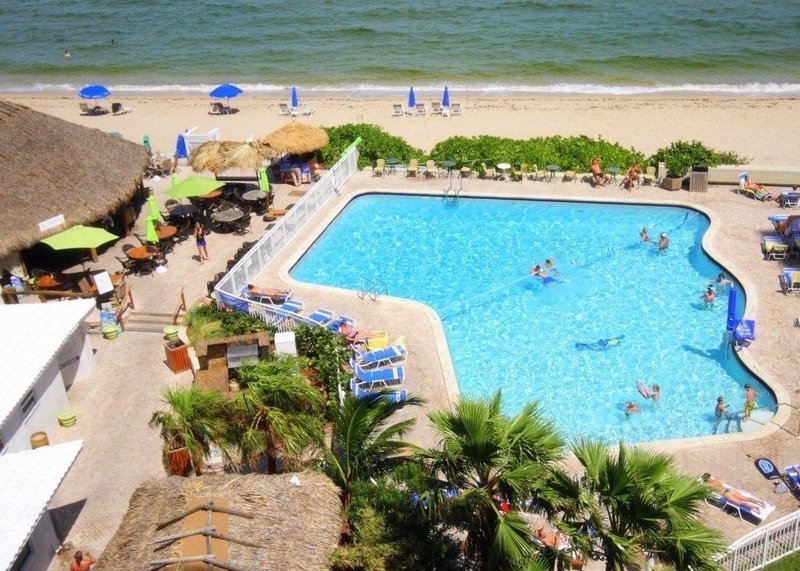 We are on the BEACH! Views -Pool- Indoor Balcony