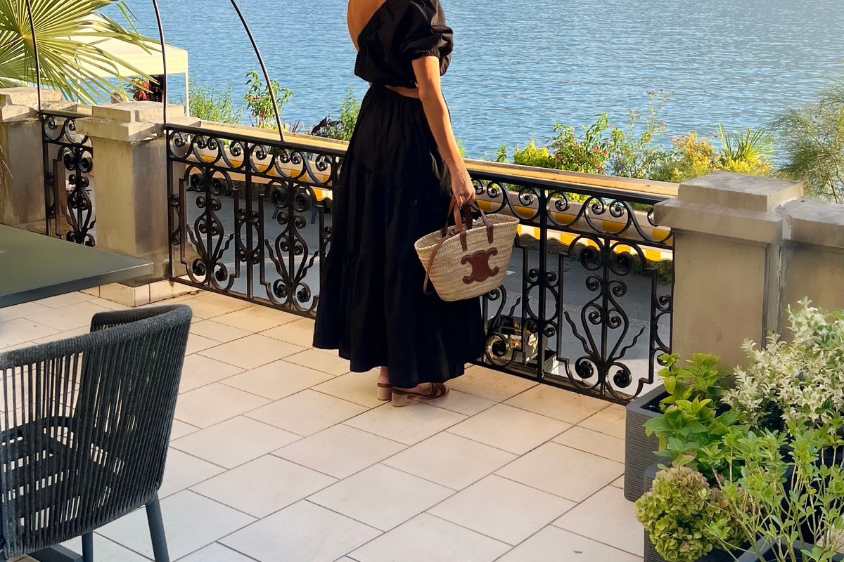 Montreux Luxury Suite | Terrace | parking