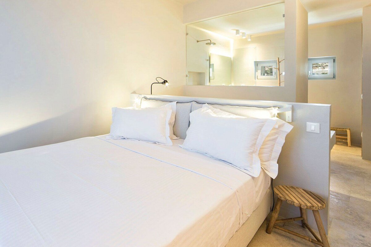 “Marina Two” by Aqualiving Villas gallery image 2